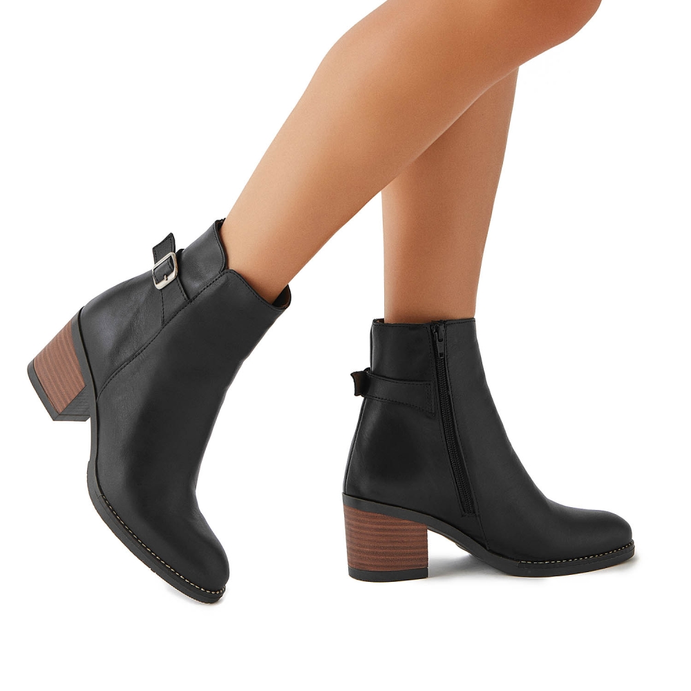 2651 Black Bootie