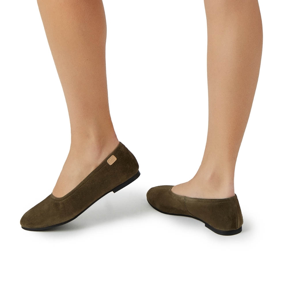 2726 Ballarina Verda