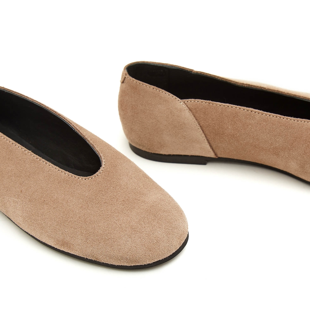 2727 Beige Ballerina