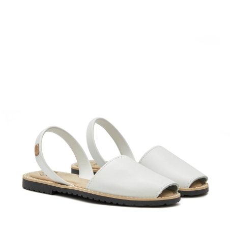 1056 2 Madona Pell Rustica