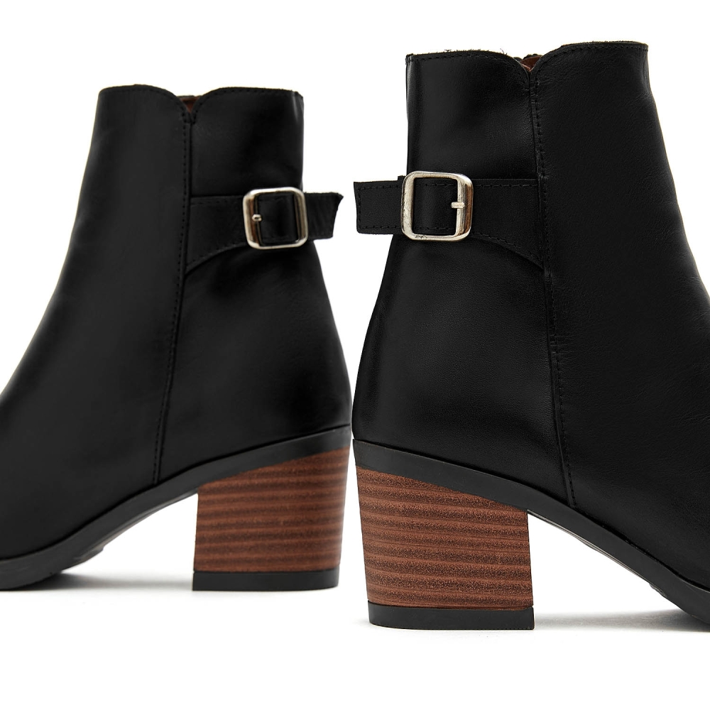 2651 Black Bootie