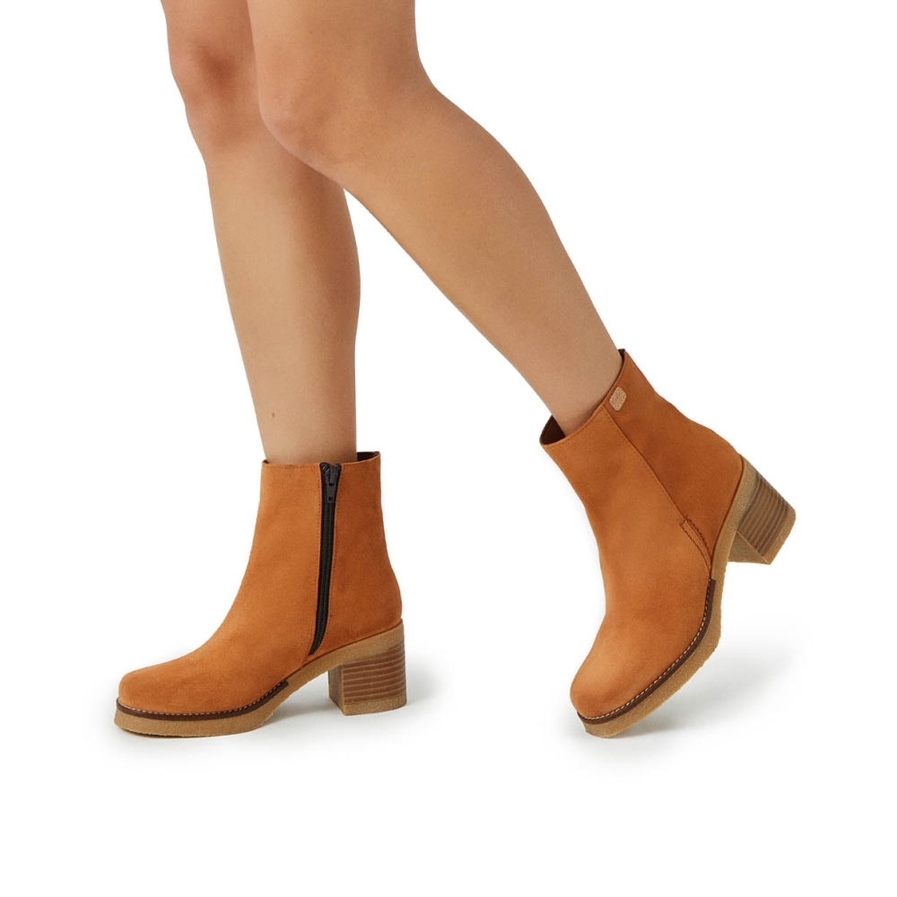 2656 Brick Heeled Bootie